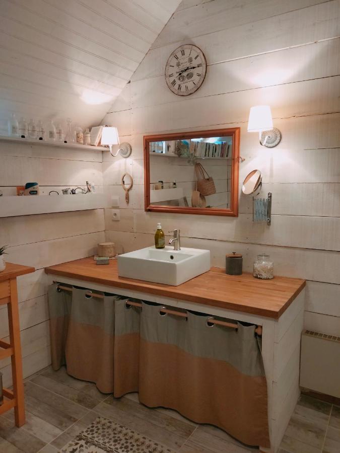 Chambre Familiale Anna "Mon Lit Au Pre" , Jusqu'A 4 Adultes Et 2 Enfants Avec Piscine Familles, Couples Ou Femmes Seulement Pontours Exterior photo