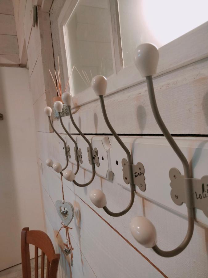 Chambre Familiale Anna "Mon Lit Au Pre" , Jusqu'A 4 Adultes Et 2 Enfants Avec Piscine Familles, Couples Ou Femmes Seulement Pontours Exterior photo